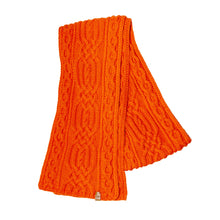 Carica l'immagine nel visualizzatore di Gallery, Schal aus 100% Merino Signalorange