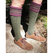 Carica l'immagine nel visualizzatore di Gallery, Stulpenstrümpfe Herren grün