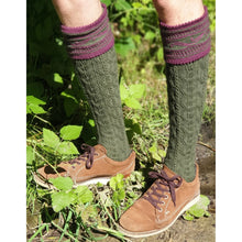 Carica l'immagine nel visualizzatore di Gallery, Stulpenstrümpfe Herren grün