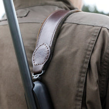 Lade das Bild in den Galerie-Viewer, Ostermayer Jagd Gewehrriemen mit altsämisch gegerbtem Hirschleder