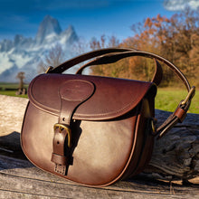 Load image into Gallery viewer, Ostermayer Jagd game bag made of vegetable-tanned leather
