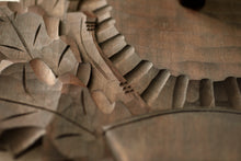 Carica l&#39;immagine nel visualizzatore di Gallery, Piatto trofeo muflone intagliato a mano tipo 652

